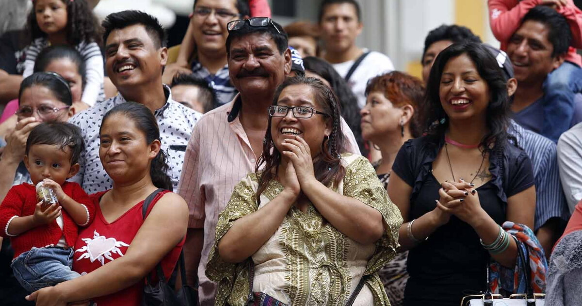 Los mexicanos son más felices en 2018 según el INEGI