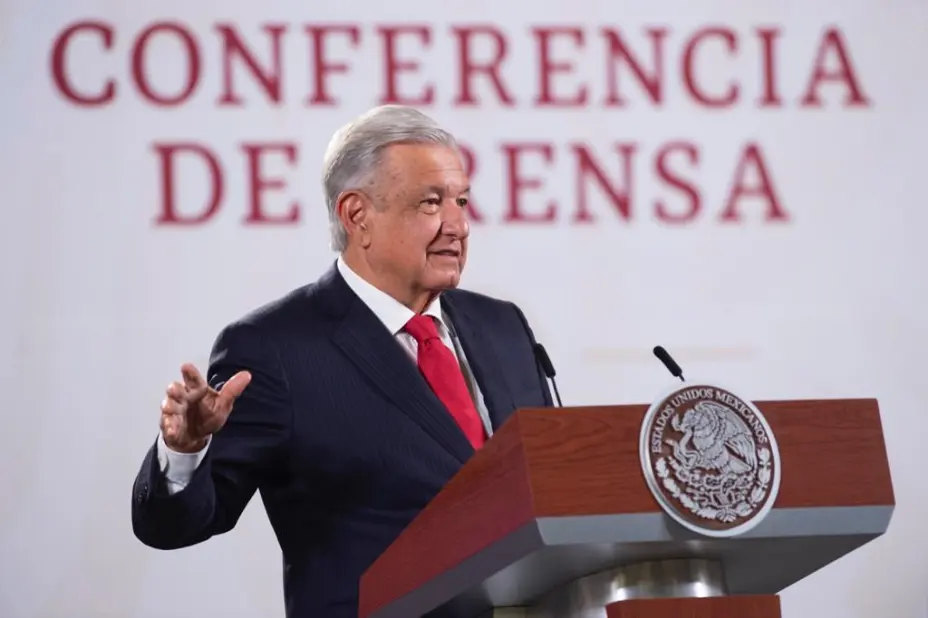 AMLO dos.jpg
