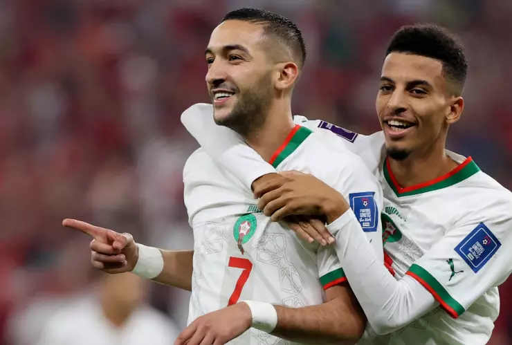 Ziyech marca el primero del partido