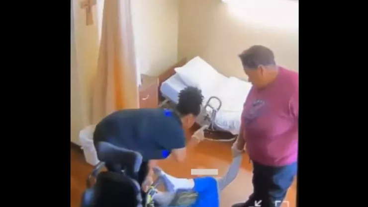 VIDEO Empleados de asilo golpearon a un abuelito de 87 años en Texas