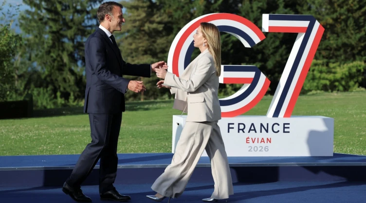 Macron recibe a Giorgia Meloni en el G7 del 2026