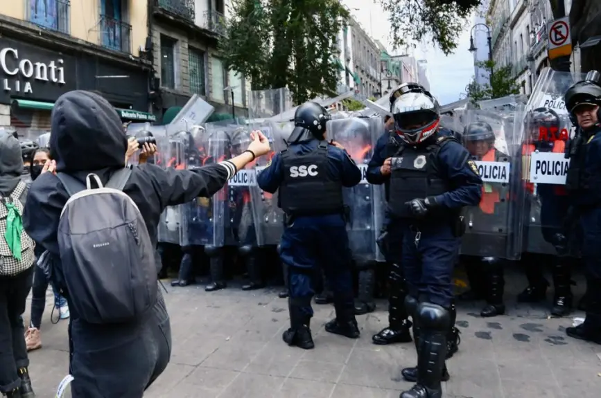 Ayotzinapa 43 normalistas marcha 2022