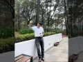 Nodal tomando vino.jpg