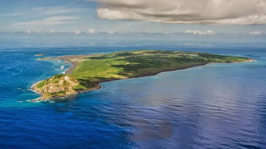 Isla surge en Japón.