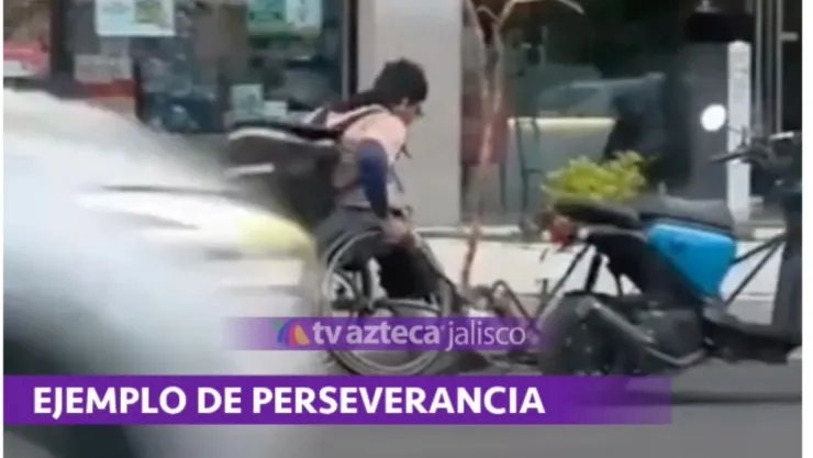 ¡Talento en calles de Guadalajara! Joven que realiza paradanza sorprende a los tapatíos