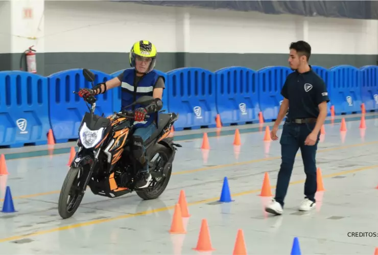 ITALIKA muestra cómo ser el mejor copiloto en una rodada para una conducción más segura