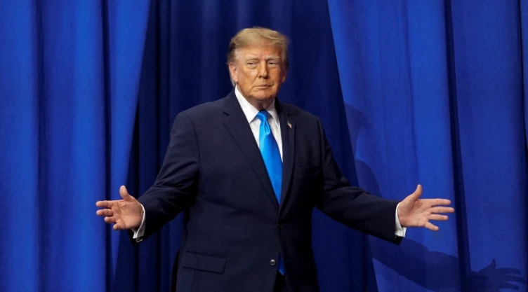 Donald Trump promete regalar 5 mil dólares si los republicanos ganan las elecciones intermedias