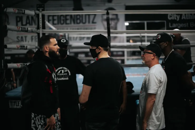 Caleb Plant entrenamiento pelea Canelo Álvarez