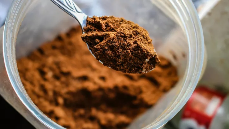 De esta manera a&ntilde;adir cacao en polvo a tu caf&eacute; cambiar&aacute; tu vida