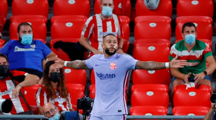 Memphis Depay celebra con el Barcelona