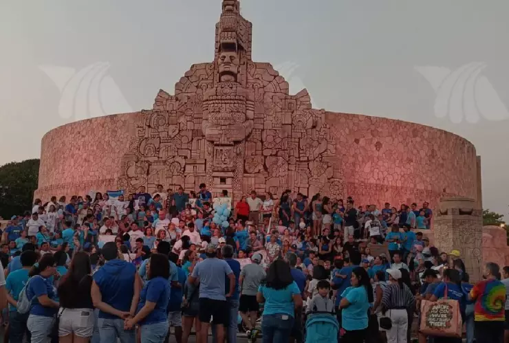 FOTOS_ Marchan en conmemoración al Día Internacional de Concientización sobre el Autismo.jpg