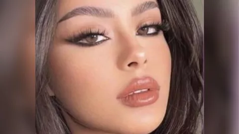 Delineado difuminado para ojos grandes