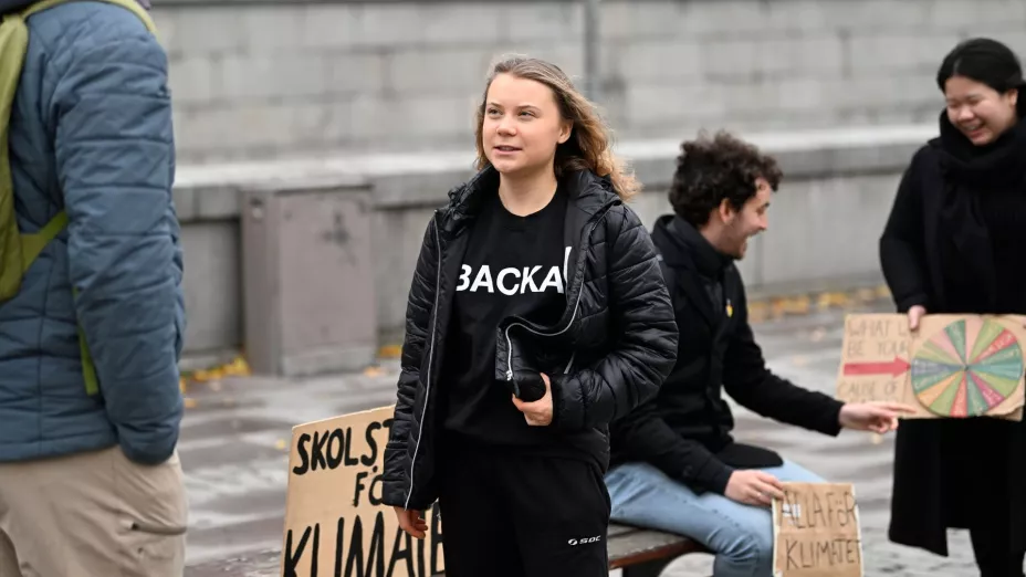Greta Thunberg se gradúa de secundaria; promete mantener protestas.jpg