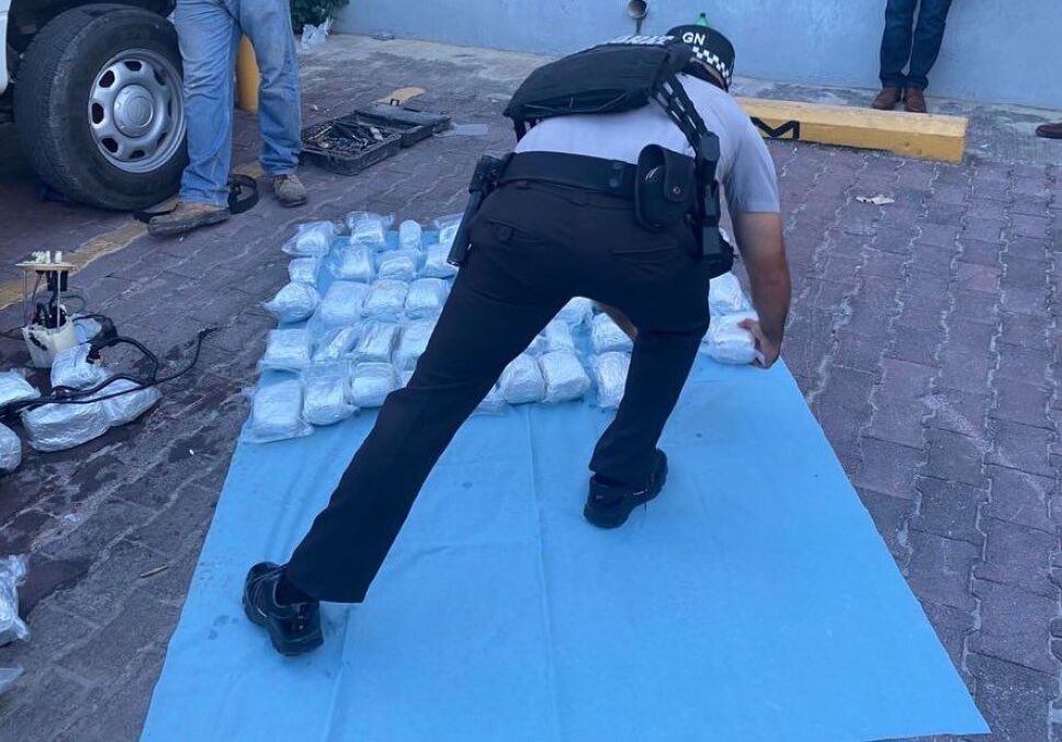 Droga oculta en tanque