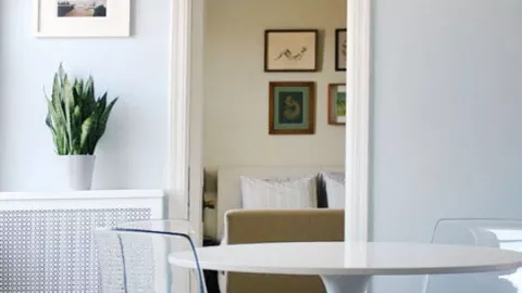 6 opciones para reemplazar las sillas del comedor por alternativas más modernas y cómodas