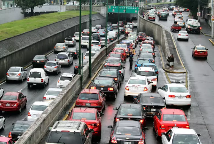 hoy-no-circula-martes-engomado-rosa