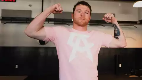 Revelan quién cantará el himno nacional en la pelea de Canelo vs Charlo