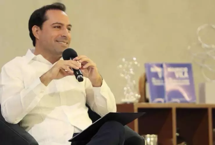 mauricio vila solicita licencia cargo gobernador yucatan