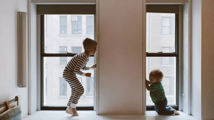 Niño de 6 años fallece mientras jugaba a las escondidas dentro de un cesto de ropa