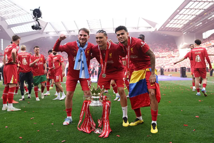 Luis Díaz, reciente campeón de la Premier League, es el apuntado para ser el reemplazo de Cristiano Ronaldo