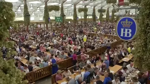 Amantes de la cerveza podrían enfrentarse a otro año sin Oktoberfest