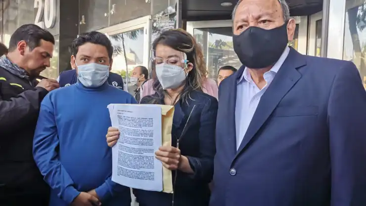 padres niños con cáncer.jpg