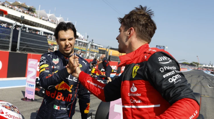 Checo Perez y Charles Leclerc