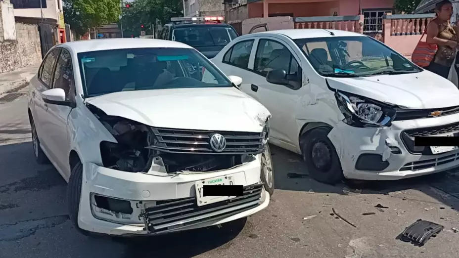 ¡Precaución! Se registra FUERTE ACCIDENTE en calles de la colonia Pacabtún, Mérida