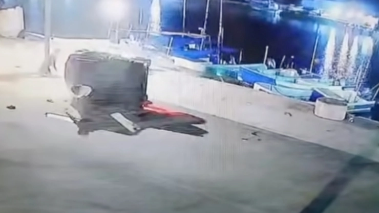 Cuatro menores resultan HERIDOS tras volcadura de camioneta en Celestún