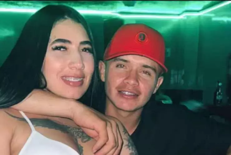 VIDEO | Graban el momento exacto en que un joven apuñala y asesina a su novia dentro de un bar