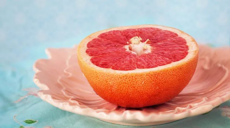 La fruta que más te ayuda a bajar de peso y debes incluir en tu dieta