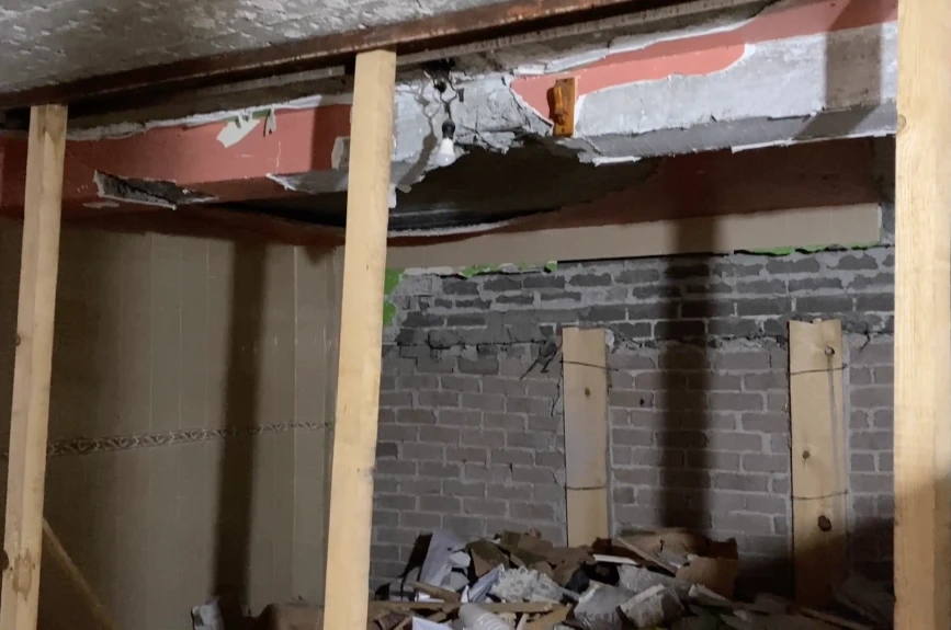 Hogar de la familia Frías después de una explosión.