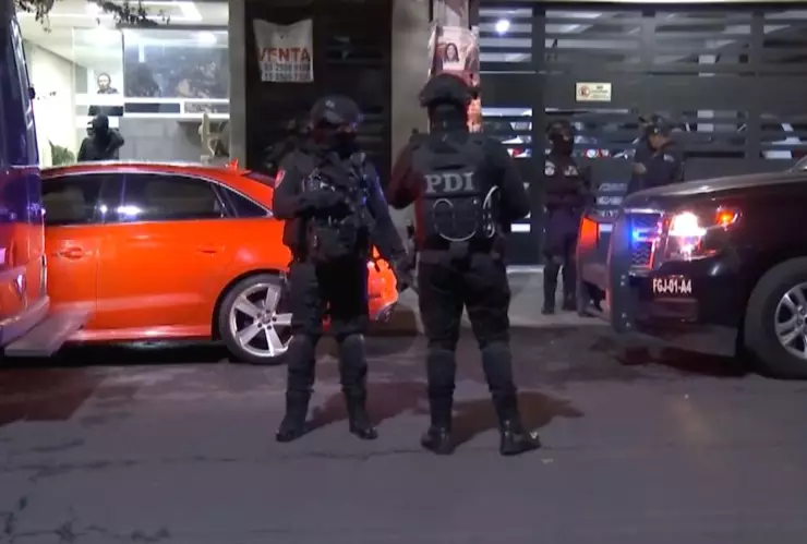 Durante la madrugada de este miércoles 20 de septiembre, una explosión dejó en las ruinas una casa en Iztapalapa, además se formó un socavón en Tláhuac y catearon domicilio en Iztacalco.