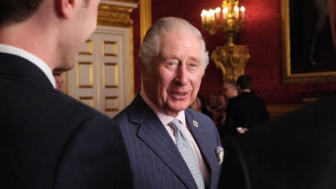 Reina Isabel II protocolo familia real