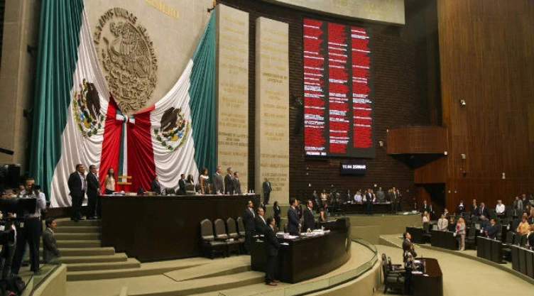 De las 2,369 iniciativas que existen en todo el país, los diputados jóvenes propusieron 152