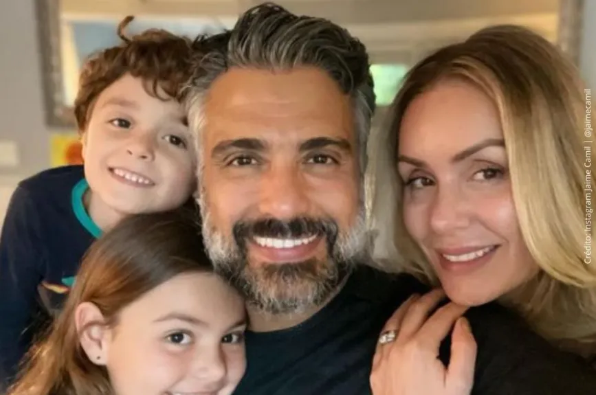 Jaime Camil y su hermosa familia..jpg