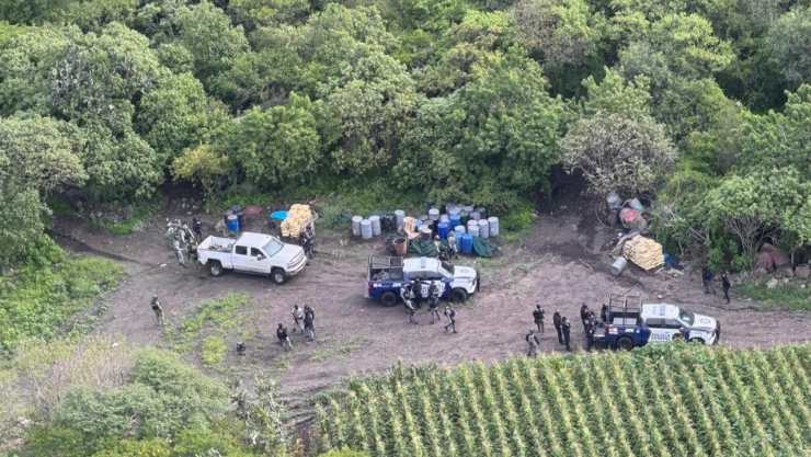 Hallan laboratorio clandestino en Acámbaro, Guanajuato; aseguran más de 2.8 toneladas de sosa para d.jpg