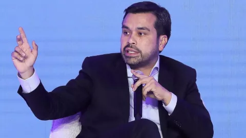 Jorge Álvarez Máynez propone legalizar drogas