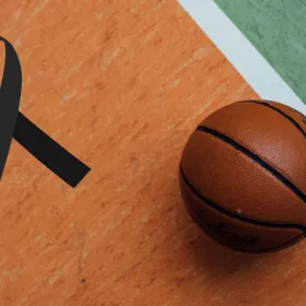 Muere jugadora la baloncesto Heidi Burge