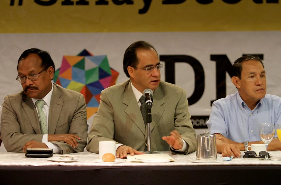 El procurador Jesús Murillo Karam dijo que René Bejarano nunca le entregó pruebas en contra del alcalde de Iguala.
