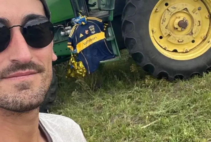 Productor rural que encontró el jersey homenaje a Miguel Ángel Russo.