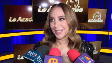 Mónica Naranjo le propone matrimonio a Ana Bárbara en La Academia.