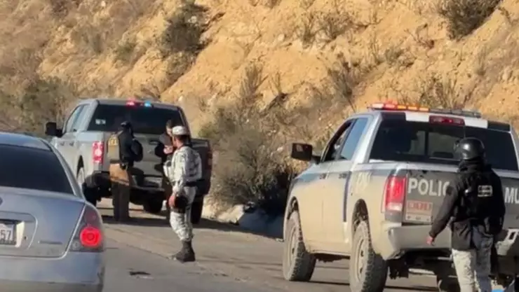 Hallan cuerpo sin vida tirado sobre el bulevar 2000 en Tijuana
