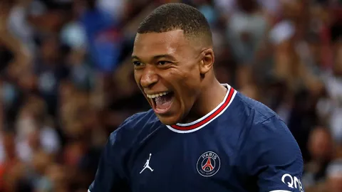 Mbappé celebra con el PSG