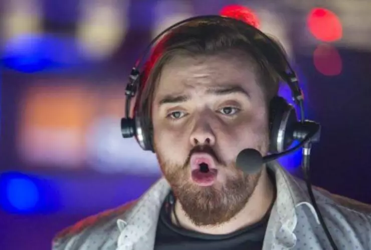 Ibai contesta a periodista