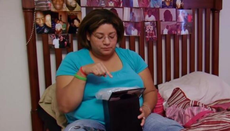 mujer-come-cenizas-de-esposo.jpg