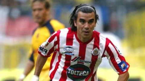 ¿Qué fue de El Gusano Nápoles, exjugador de Chivas e ídolo del ‘Rebaño Sagrado’