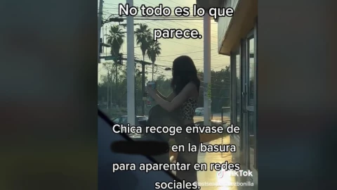 Joven cambia de envase su cafe