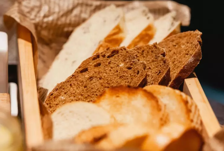 Estos son los beneficios de comer pan integral en vez de blanco: ¿Aceptas el reto?