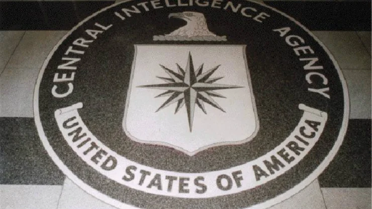 En 1990, seis oficiales de inteligencia con permisos de seguridad de alto secreto comenzaron a incursionar con fuerzas sobrenaturales y encontraron que la Ouija era la más efectiva.